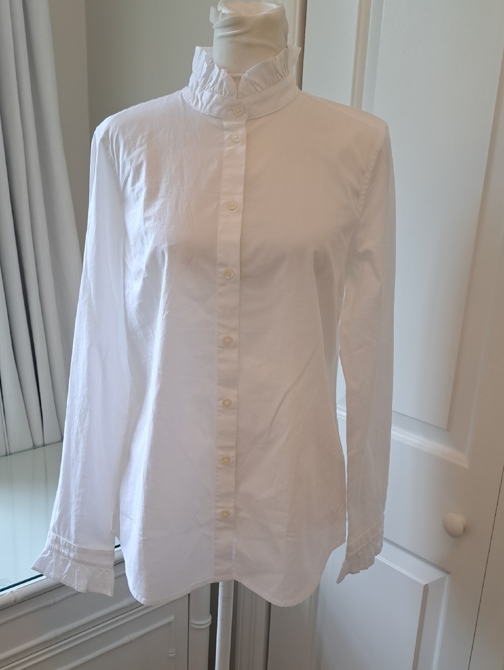 NWT J.Crew Womens Classic Preppy White Cotton Ruffle Trim Button Down Shirt SM